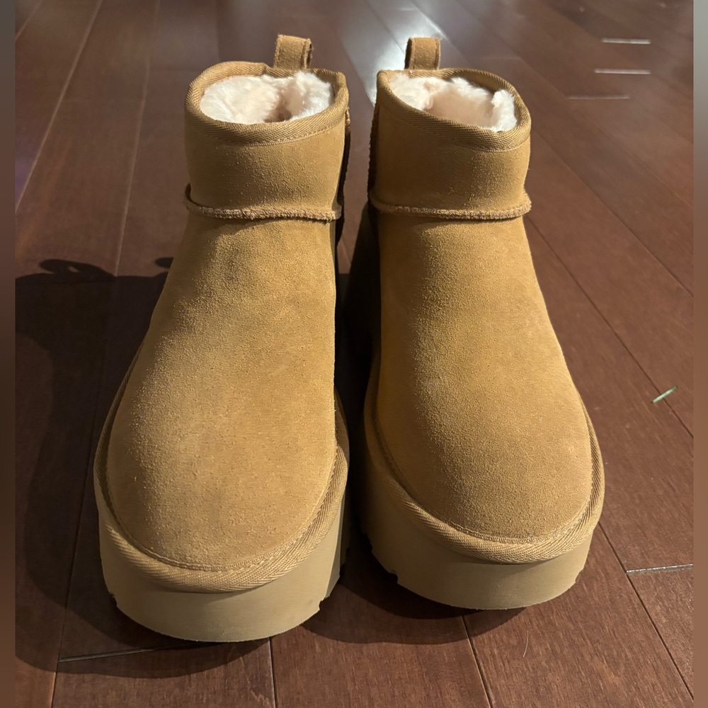 Classic Ultra Mini New Heights Platform Boot (Women) - Picture 4 of 5